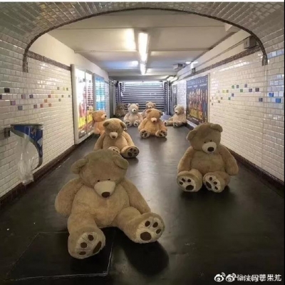 法国罢工大游行，巴黎几乎瘫痪！但网友看了这些照片竟说：有点可爱~