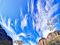 一起看看今天在朋友圈被刷屏的老君山云有多美！