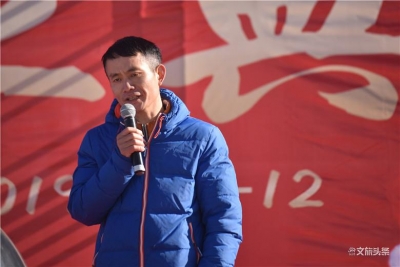 轿子雪山滑雪场今日开业  比去年新增1万平米 可玩到明年3月中旬