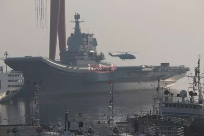 欢迎你，山东舰！中国第一艘国产航空母舰交付海军！