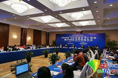 “丁香医生”有焦点访谈式舆论能量？社科院社会蓝皮书建议扶持机构新媒体