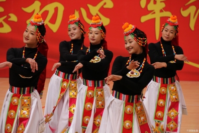 迪庆州文旅行业庆祝新中国成立70周年暨第二届“文旅杯”运动会22日开幕