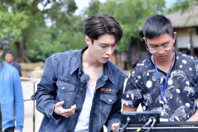 《我们在行动》节目组继续助力临沧产业发展，“新村民”张艺兴带来改编佤族歌曲