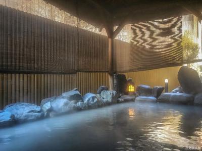 日本温泉：宿在登别，一池暖汤半壶清酒，看落雪纷飞