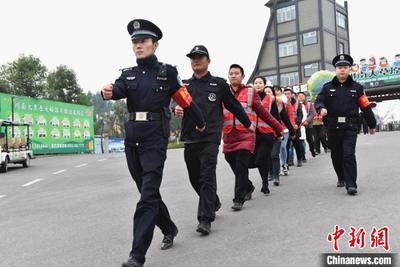 四川内江川南大草原景区对全国公安民警免费开放