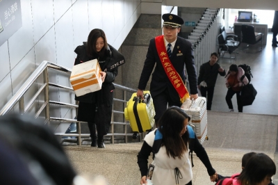 春运首日：云南铁路发送旅客21.1万人 增长19.5％