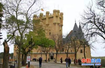 洗浴会所内签旅游合同？7万元管20年出国游？顾客：被套牢了