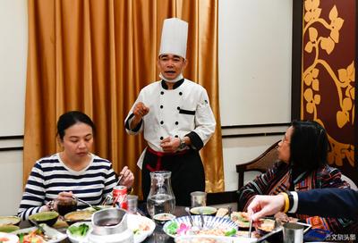 正宗泰菜12年，昆明耀华力再获“泰国精选”标志认证