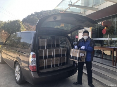 世博旅游集团提供酒店车辆   配合政府做好游客安置及物资运输工作