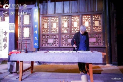 慈善铸就昆明之美 第十三届海鸥文化节开展“大嘴款昆明”义演活动