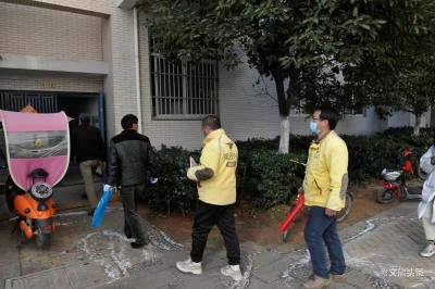 【战疫中的最美文旅人】鹤庆外卖小哥主动上疫线