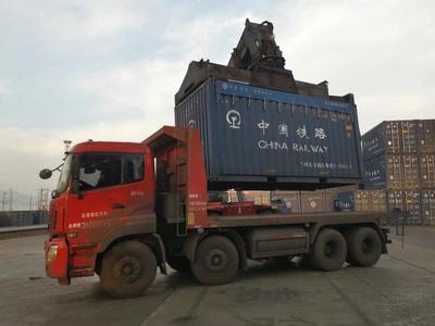 云南铁路抢运3.5万吨粉煤灰驰援国际大通道建设