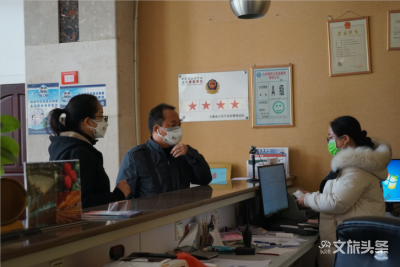 贴心服务滞留游客，石屏文旅组建心理疏导小分队
