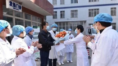 大理州第11例治愈患者22日在大理州人民醫(yī)院出院！