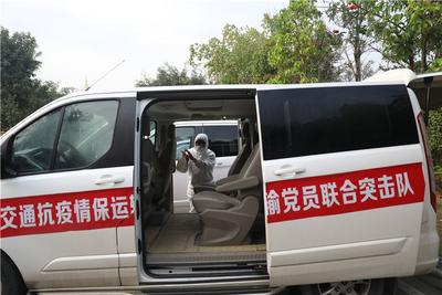 驰骋400公里接回中国公民   吉迈斯配合政府做好国门一线交通保障服务
