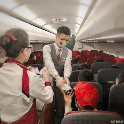 红土航空执飞首个复工包机航班  ​助力云南人员直飞江苏无锡