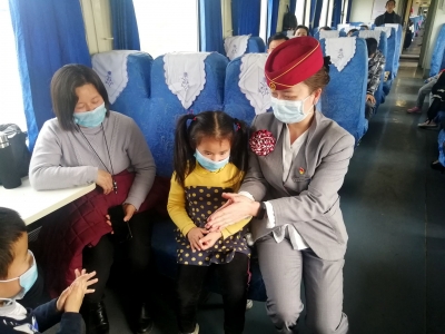 云南铁路临停110.5对旅客列车 多举措确保返程客流安全出行