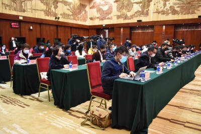 最高日均运能30万座卧 云南铁路全力做好疫情防控和错峰返程运能保障 