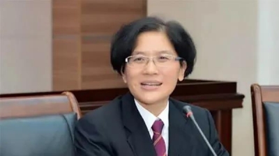 “百亿女院长”被提起公诉，前夫刚刚被批捕