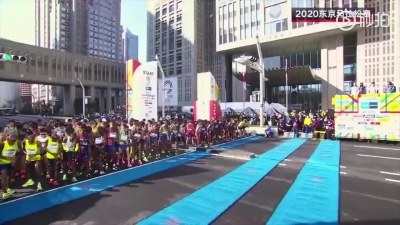 视频 | 东京马拉松如期举行，沿途仍有市民围观加油 