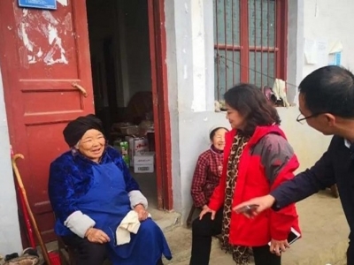 昭通市文旅局到龙坪村调研宜游宜养美丽乡村建设