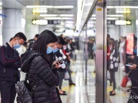 图集 | 星期一的早班地铁