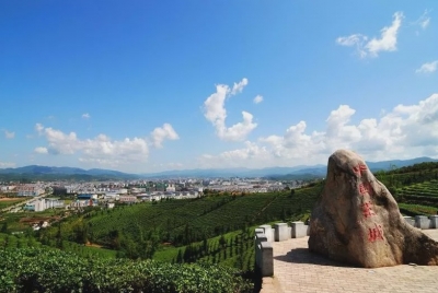 普洱市文化和旅游局局长瞿滨3月4日上线《普洱政风行风热线》接受投诉、咨询和建议