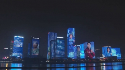 城市户外大屏为你点亮：因你骄傲，我的同乡英雄！