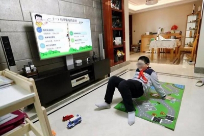 复课后体育老师皱眉：学生体能下降，有人胖十几斤