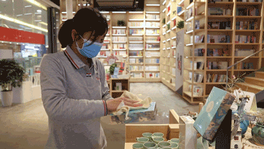 盘龙文旅产业复工复产系列报道之新华书店：疫情下的新模式“图书+”