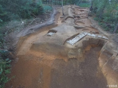 临沧至清水河高速公路（勐撒段）新发现三处文物点 发掘出万余件明清时期器物