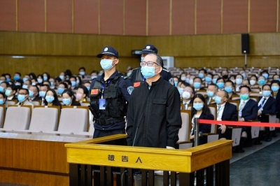 行贿秦光荣20次！造成国有资产损失共计16347万余元！云南城投原董事长许雷受审