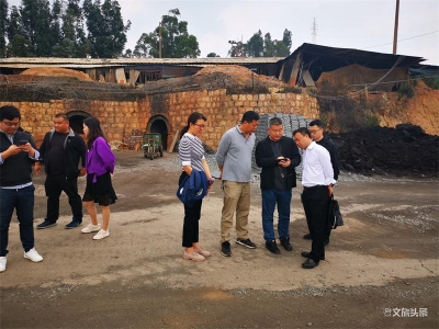 中国美院建筑艺术学院副院长邵健到玉溪华宁考察