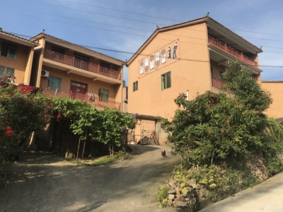“文山州最美民族村”的坡芽村到底有多美？媒体达人来坡芽歌书发源地为你探路！