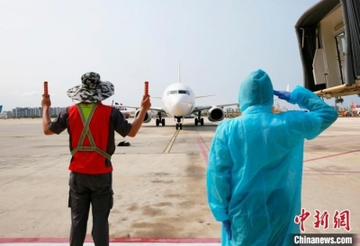 武汉往返三亚空中通道重启 “第一飞”顺利抵达三亚