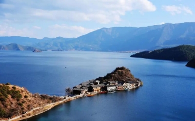 四川泸沽湖景区推出一大波优惠政策 年底前所有景点门票半价