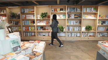 盘龙文旅产业复工复产系列报道之新华书店：疫情下的新模式“图书+”