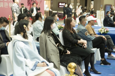 昆明CBD万达广场网红直播间启幕 多重惊喜福利回馈用户