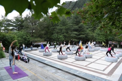 “护苍洱·守乡愁”漫步苍山玉带路丨瑜伽结合户外，健康美好生活新方式