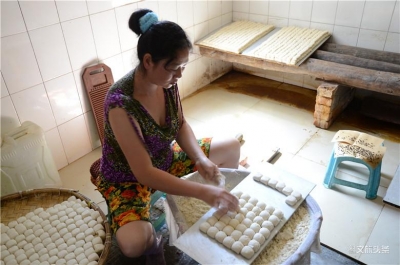 建水西门豆腐香 三顿不吃心就慌
