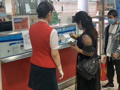 北京恢复飞往湖北首个客运航班