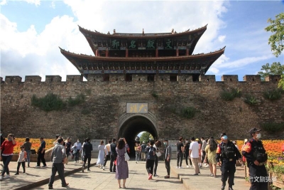 大理：旅游正回暖 苍洱客归来