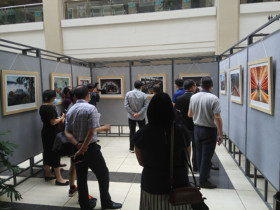 第二十九个全国税收宣传月主题摄影展在玉溪市图书馆举办
