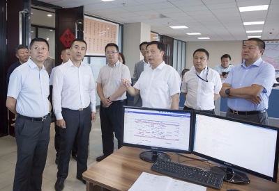 民航西南管理局局长余国强调研瑞丽航空