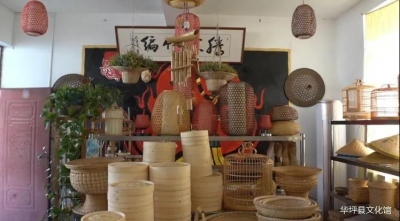 斗笠 提兜 簸箕…在丽江华坪，你能想到的都能编！