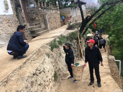 丽江文旅扶贫丨年近60岁的他，时常冲在脱贫攻坚第一线！