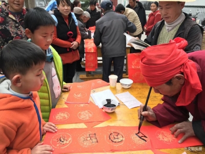 玉龙县文旅局：“接地气”“正能量”文艺节目助力各项重点工作