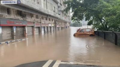重庆綦江迎1998年以来最大洪峰！大量商铺被淹，现场直击→