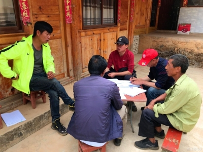 丽江文旅扶贫丨年近60岁的他，时常冲在脱贫攻坚第一线！