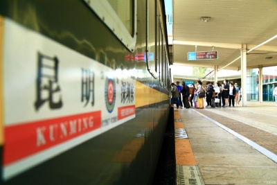 端午节全国铁路旅客发送量创春节后单日客流新高